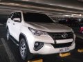 Selling White Toyota Fortuner 2018 in Manila-1