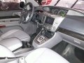 Pearl White Ssangyong Rodius 2017 for sale in Automatic-5