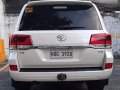 White Toyota Land Cruiser 2017 for sale in Quezon City-8