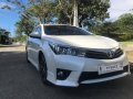 Sell White 2016 Toyota Corolla altis in Manila-6