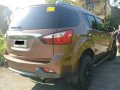 Brown Isuzu Mu-X 2016 for sale in Caloocan-2