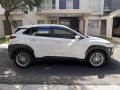 White Hyundai KONA 2018 for sale in Automatic-6