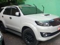 Pearl White Toyota Fortuner 2015 for sale in Quezon City-2