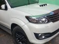 Pearl White Toyota Fortuner 2015 for sale in Quezon City-3