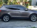 Grey Hyundai Santa Fe 2013 for sale in Automatic-7