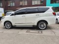 Selling Pearl White Toyota Innova 2017 in Quezon City-7