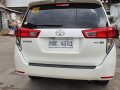 Selling Pearl White Toyota Innova 2017 in Quezon City-2