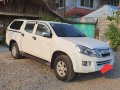 Well Maintained Isuzu DMax 2016 LS A/T Top of the line-0