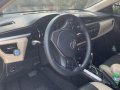 Selling Grey Toyota Corolla Altis 2017 at 37000 km-3