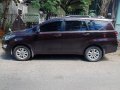 Selling Brown Toyota Innova 2017 in Manila-1