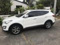 Selling White Hyundai Santa Fe 2013 in Angeles -3