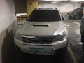 Pearl White Subaru Forester 2010 for sale in Manila -6