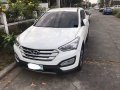 Selling White Hyundai Santa Fe 2013 in Angeles -4