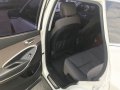 Selling White Hyundai Santa Fe 2013 in Angeles -0