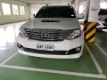 Selling Pearlwhite Toyota Fortuner 2016 in Manila-5