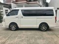 Selling White Toyota Hiace 2016 in Parañaque-6