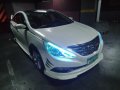 Pearl White Hyundai Sonata 2011 for sale in Manila-6