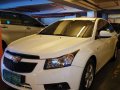 Selling White Chevrolet Cruze 2010 in Manila-4