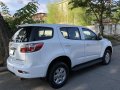 Sell White 2014 Chevrolet Trailblazer SUV / MPV in Parañaque-7