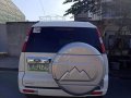 Sell White 2009 Ford Everest SUV / MPV at Manual in  at 66000 km in Quezon City-6
