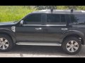 Selling Black Ford Everest 2010 in Angeles-6