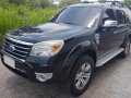 Selling Black Ford Everest 2010 in Angeles-1