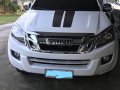 Isuzu D-max 2014 model 3.0 Automatic-2