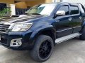 Selling Blue Toyota Hilux 2014 in Manila-4