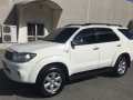 Sell White 2010 Toyota Fortuner in Parañaque-2