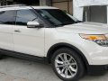 Selling White Ford Explorer 2012 in Quezon City-1