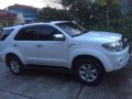 White Toyota Fortuner 2010 for sale in Manila-7
