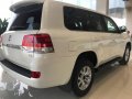 Sell White Toyota Land Cruiser in Makati-1