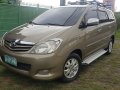 2011  Toyota Innova G -0