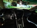 Selling White Mitsubishi Montero in Trinidad-5