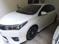 Pearl White Toyota Corolla altis for sale in Manila-0