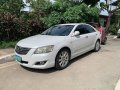 Selling Pearl White Toyota Camry in Marikina-9