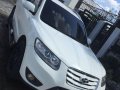 Selling White Hyundai Santa Fe for sale in Cabanatuan-1