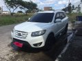 Selling White Hyundai Santa Fe for sale in Cabanatuan-5