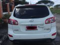 Selling White Hyundai Santa Fe for sale in Cabanatuan-2