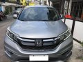 Selling Silver Honda Cr-V in Valenzuela-2