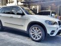 Selling White Bmw X5 2012 in Manila-3