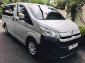 TOYOTA HIACE COMMUTER DE LUXE 2020-0