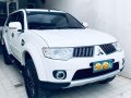 Pearl White Mitsubishi Montero sport for sale in Manila-9