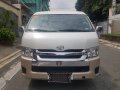 Selling White Toyota Grandia in Quezon City-7