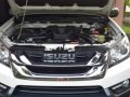 Isuzu MUX 2015-8