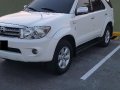 White Toyota Fortuner 2010 for sale in Pandi-3