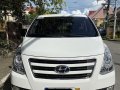 Sell White 2016 Hyundai Grand starex in Manila-6