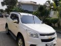 Selling White Chevrolet Trailblazer in Parañaque-8