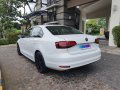 Sell White Volkswagen Jetta in Manila-4