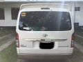 2016 Toyota hi-ace super grandia, automatic. With car accessories. Cebu City Unit -1